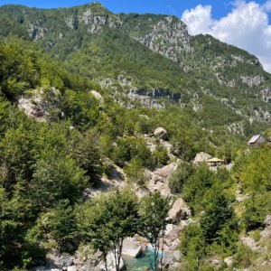 Le parc national de Theth, que l'on surnomme "les Alpes albanaises" 🇦🇱⛰️ .#albania #landscape